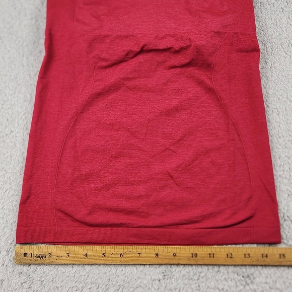 Lululemon Tank Top Womens Sz 8 Magenta Racerback Seamless Athletic Yoga Gym - Picture 7 of 13